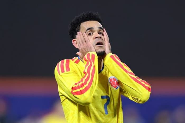 Bayern's Deza injured in Arsenal draw