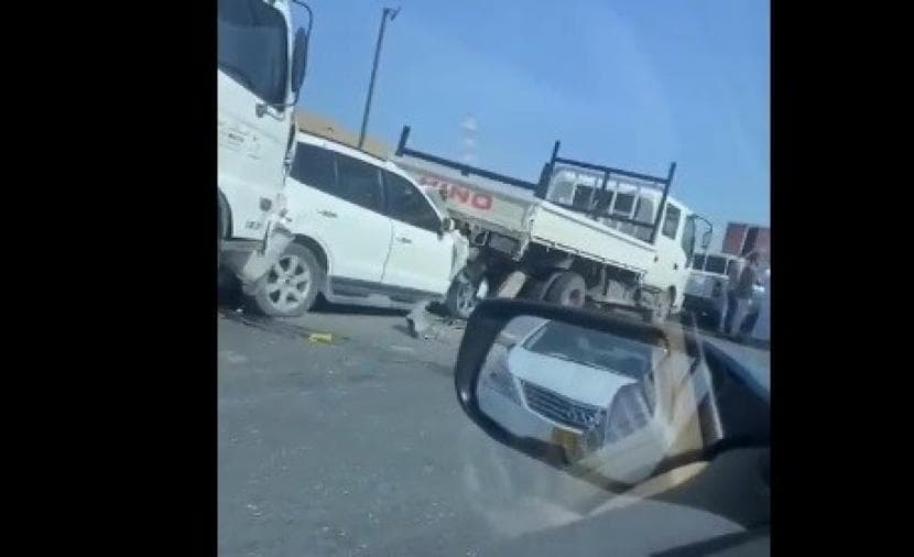Traffic halted by eight-vehicle crash