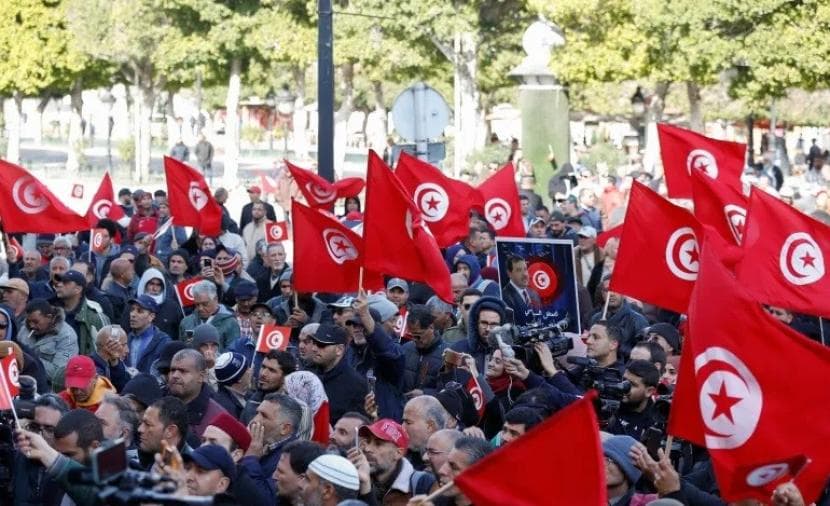 Tunisia Faces Protests and Heatwave