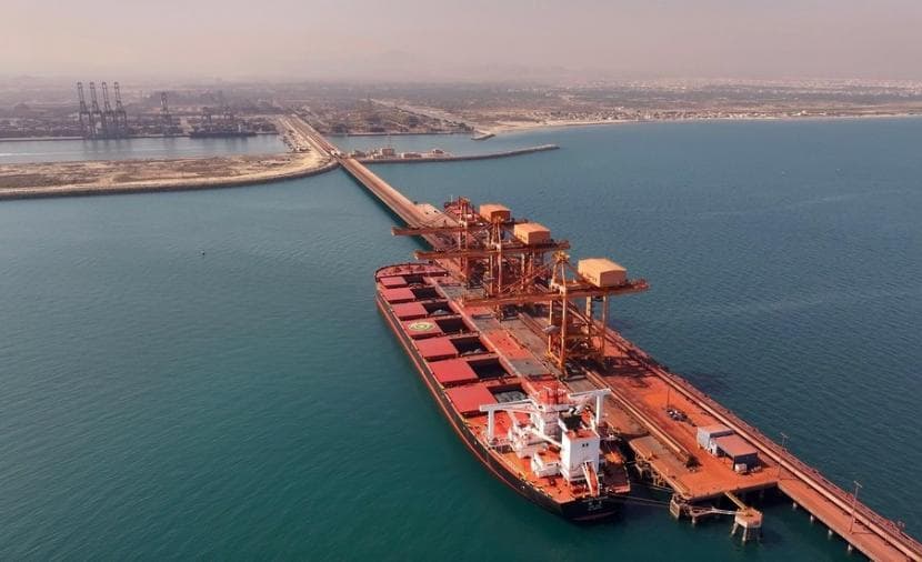 Trade balance ends April with 2 billion riyals surplus and 66.8% increase in re-exports