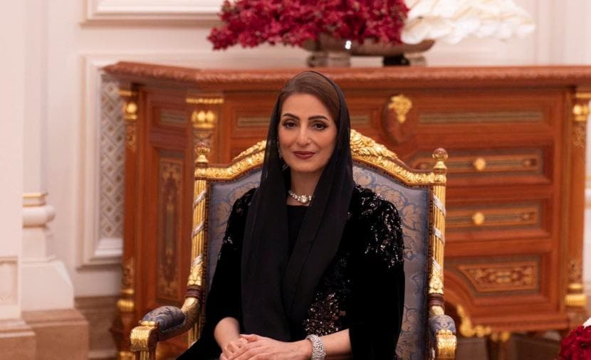 السيدة الجليلة تقدم التعازي في وفاة الأمير الشيخ حمد بن خليفة آل ثاني في الدوحة