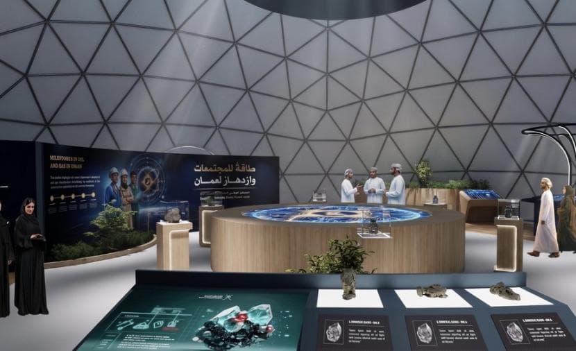 مروان بن تركي يفتتح معرض الطاقة في صلالة