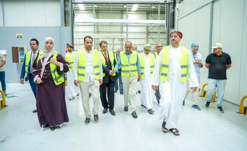 عمان وليبيا يبحثان فرص إقامة شراكات صناعية مستدامة