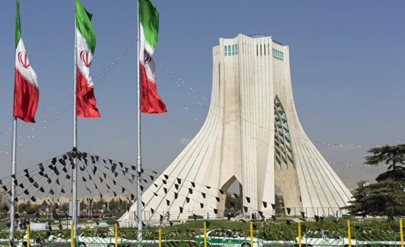 إيران ترد على محادثات مضيق هرمز مع عمان
