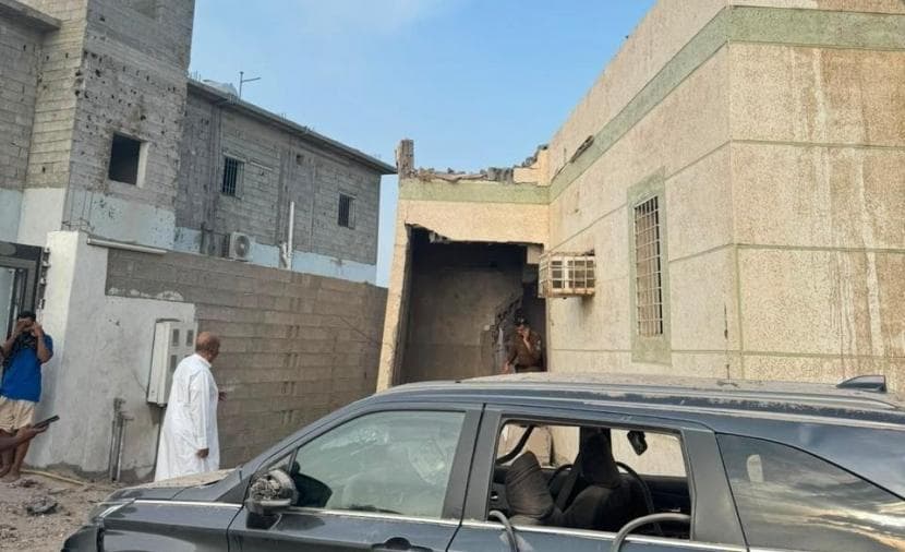 إصابتان وأضرار من مقذوف حوثي بجازان