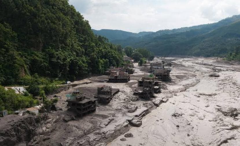 Eleone dead, 11 missing in Chinese landslide