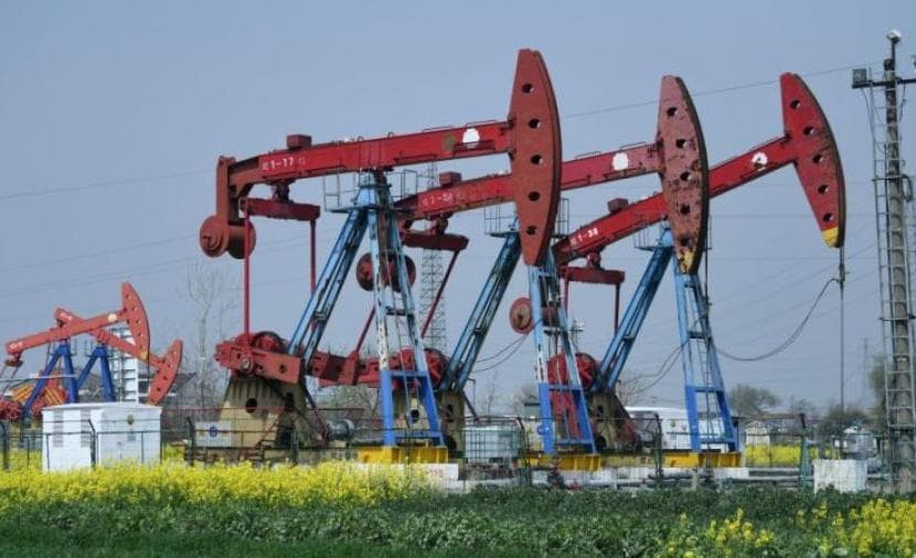 Oil prices climb as Trump rejects Iran sanctions relief