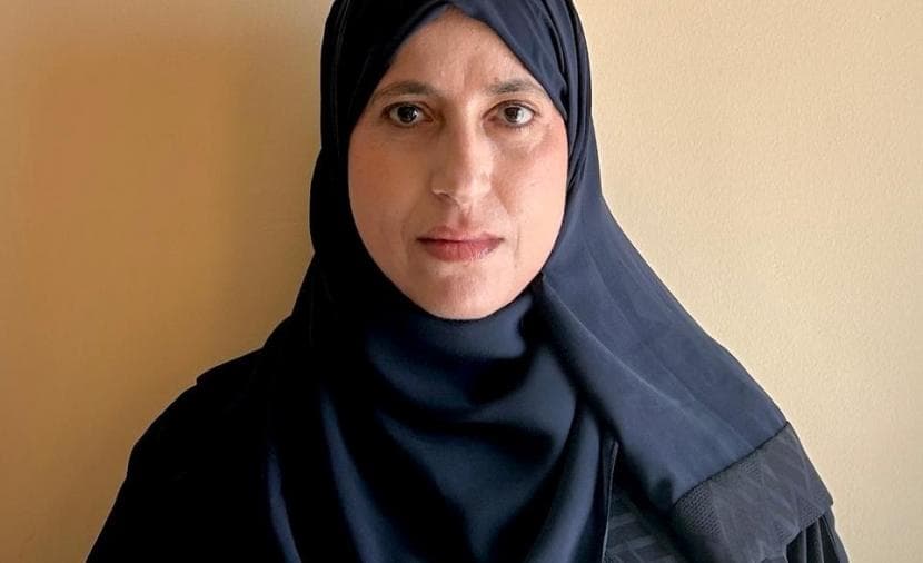 ورقة منسية تكشف قصيدة للقاضي سيف الأغبري