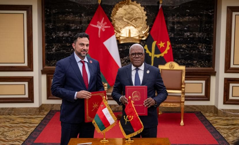 أوكيو تتعاون مع أنجولا في الطاقة