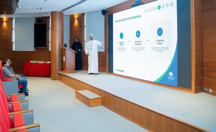 العمانية لنقل الكهرباء تطور مهارات 23 طالبا