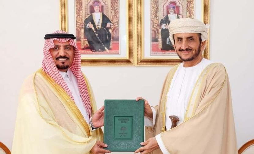 سلطان يسلّم رسالة من خادم الحرمين