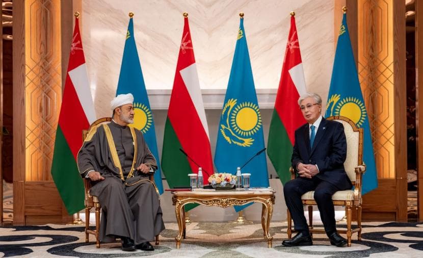 عُمان وكازاخستان تؤكدان على تعزيز التبادل التجاري