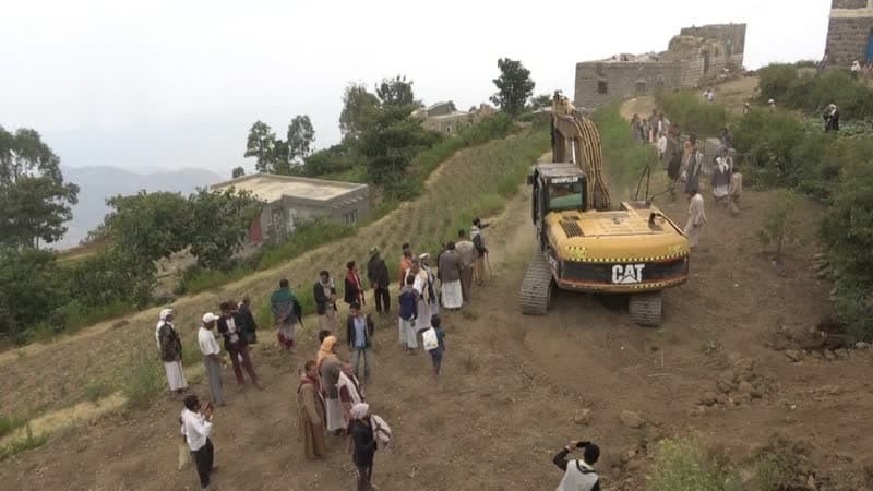 Raymah Deputy Governor opens road project