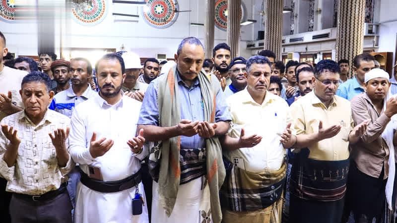 تشييع جثمان مدير محطة رأس كثنيب الكهربائية في الحديدة