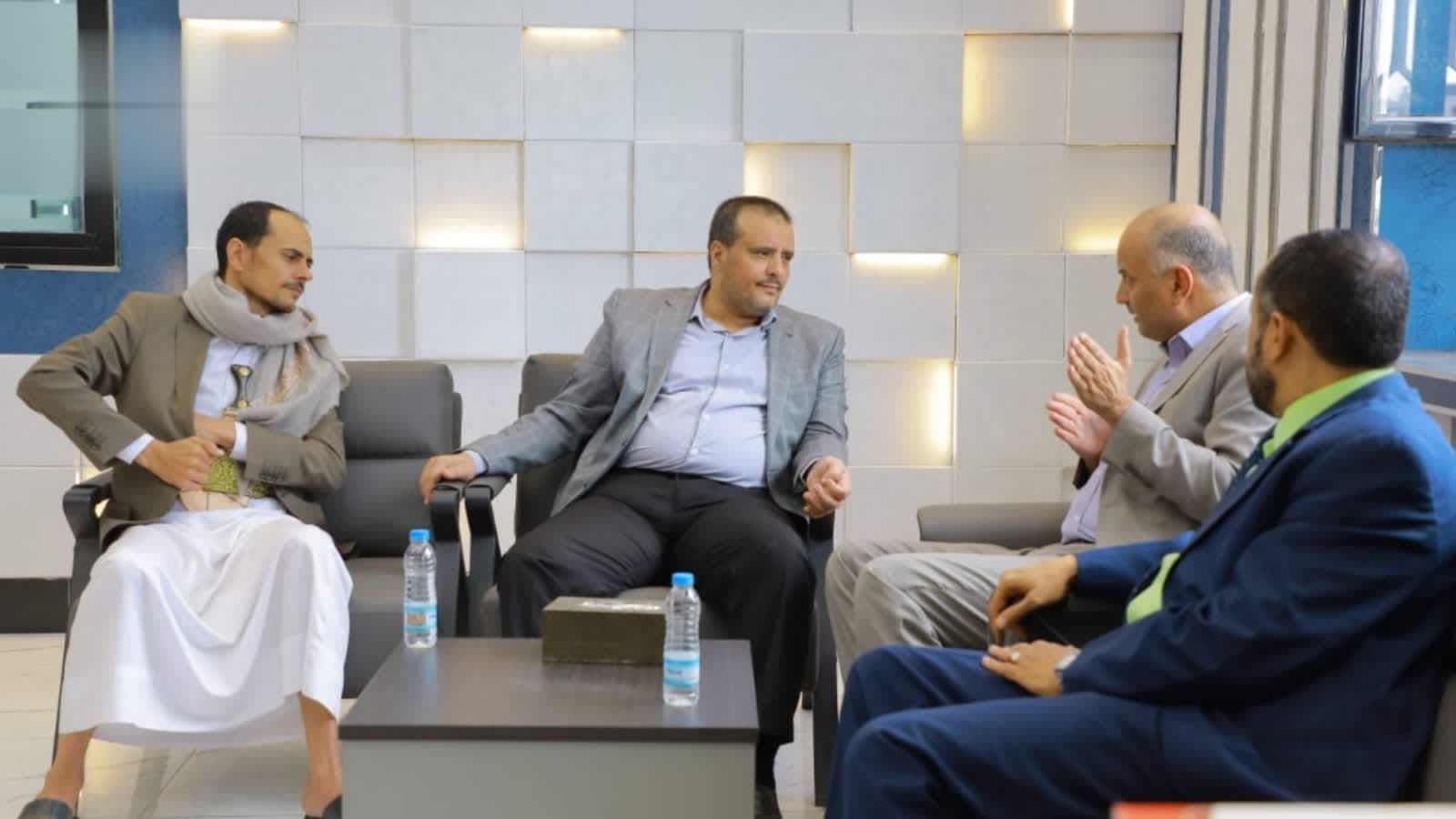 البشيري يبحث مع رئيس البريد التعاون