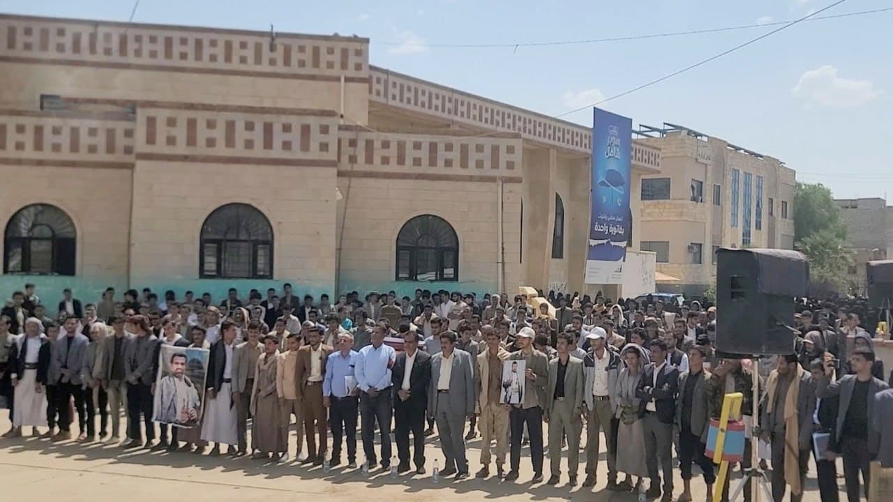 وقفات طلابية في عمران دعمًا للقوات المسلحة
