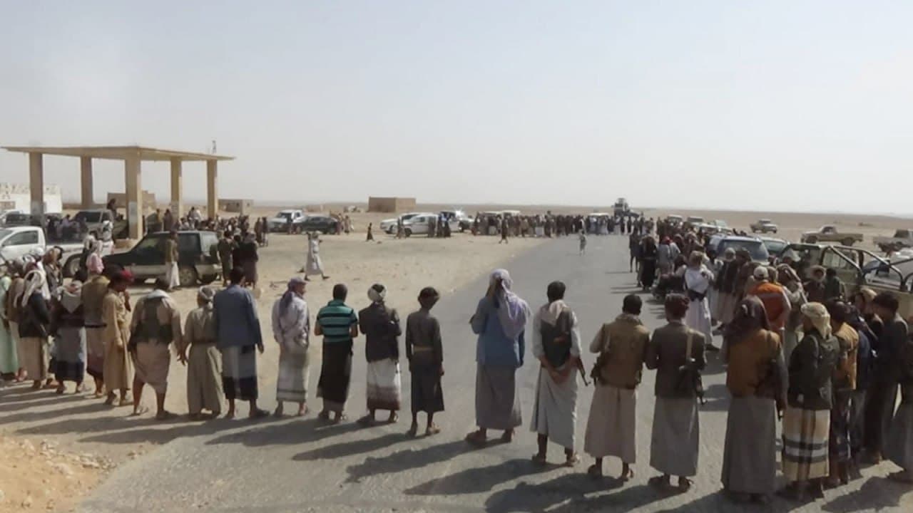 قبائل مجزر بمأرب تؤيد حظر الملاحة السعودية