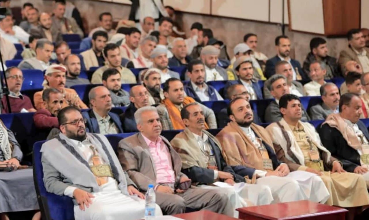 Writers and intellectuals endorse leadership