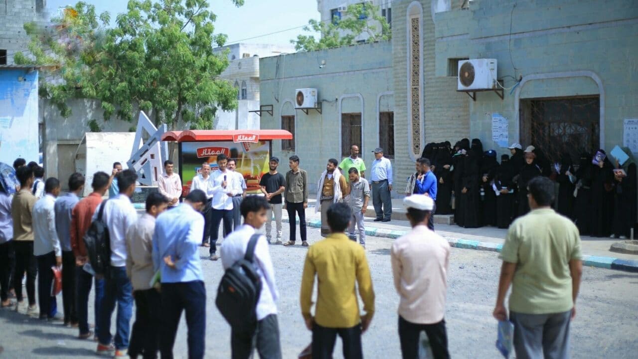 Al-Hodeidah University Members Support Armed Forces