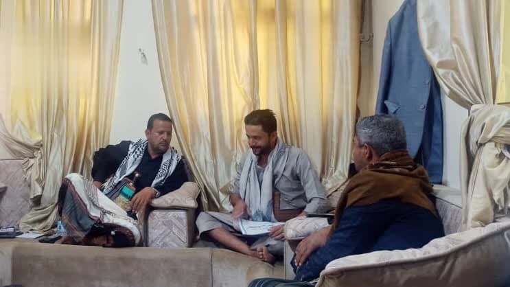 Taiz meeting on community initiatives