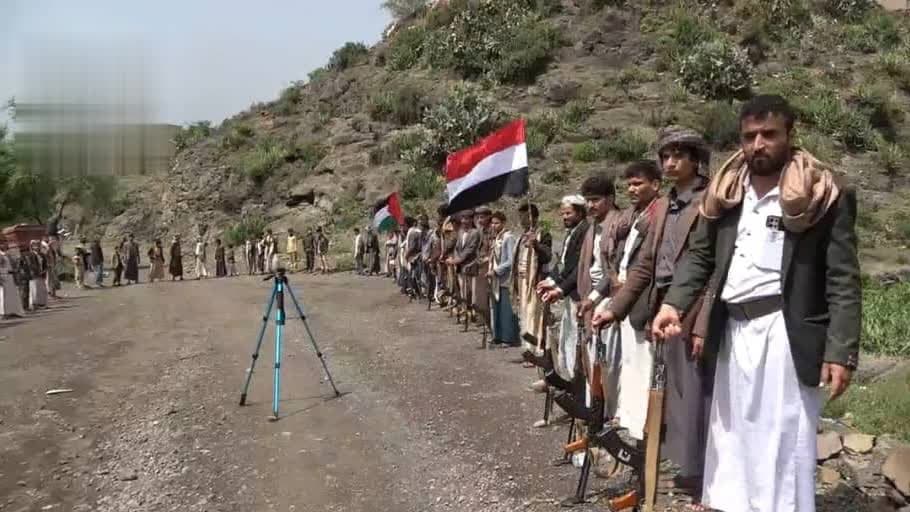 Men support navigation ban against Saudi enemy