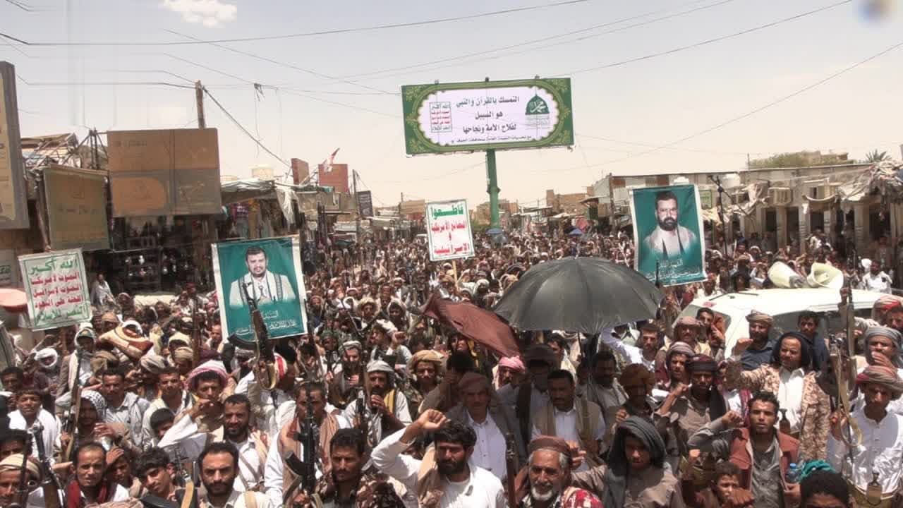 مسيرات بالجوف لدعم سياسة التصعيد