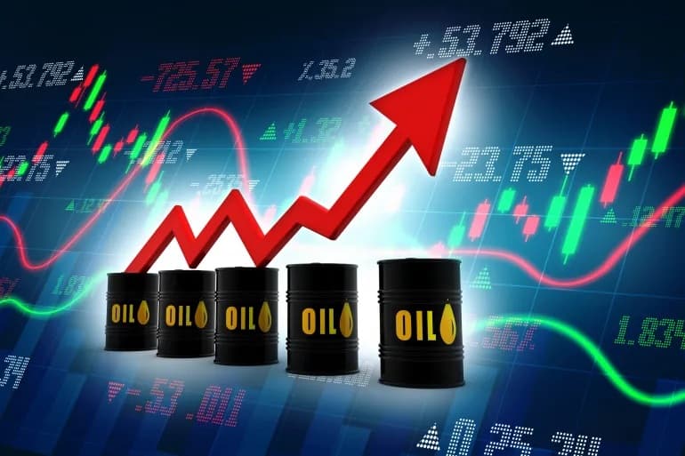 Oil gains amid Strait of Hormuz concerns