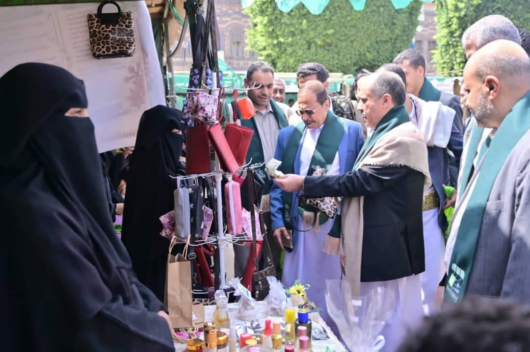 Ministry of Economy acquires goods from families for orphanage residents