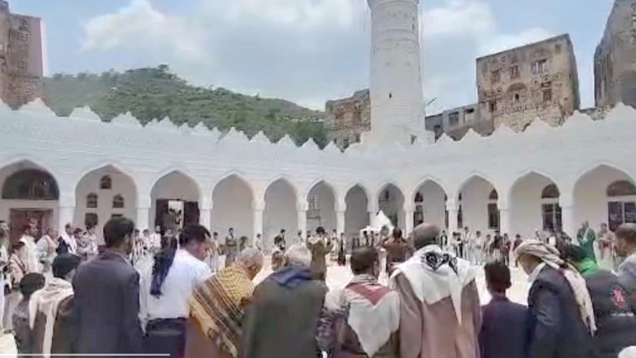 وقفات شعبية في إب تدعم قوات المسلحة