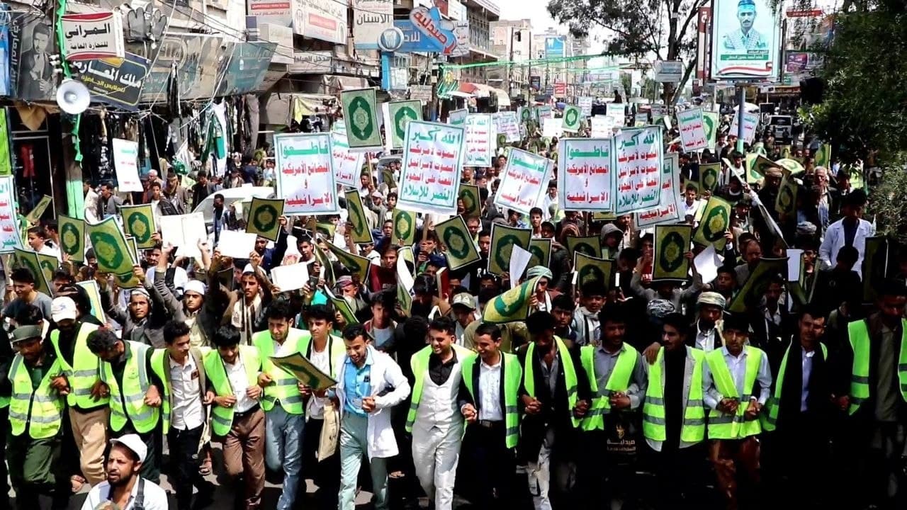Massive Demo in Dhamar Against Zionist-U.S. Attacks on Qur'an