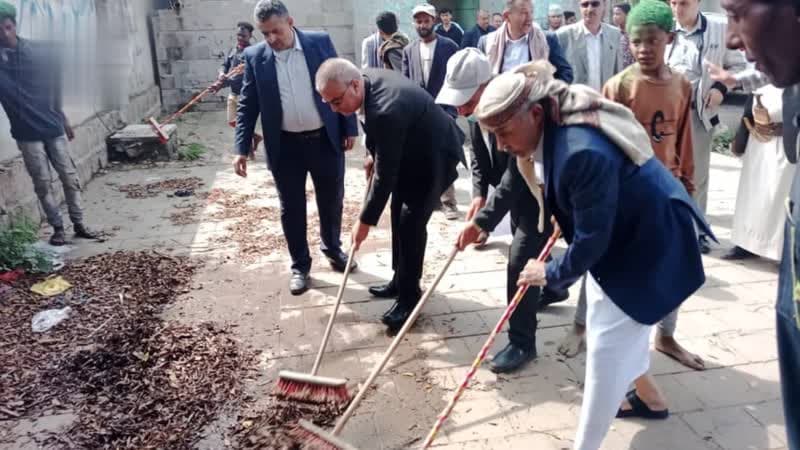 حملات تنظيف في إب للاحتفال بالمولد
