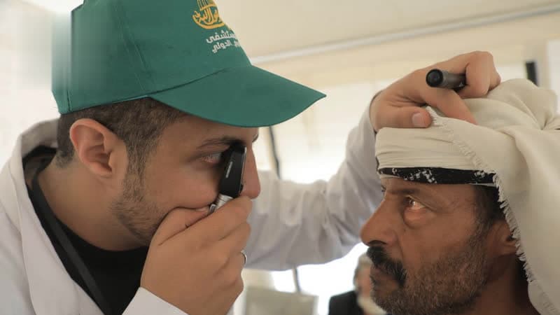 افتتاح مخيمات لجراحة العيون والفكين في إب