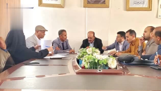 مناقشة ترتيبات المؤتمر الطبي للأطفال بجامعة عمران