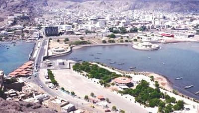 محافظ عدن يدعو لرفض تجنيد العدو السعودي