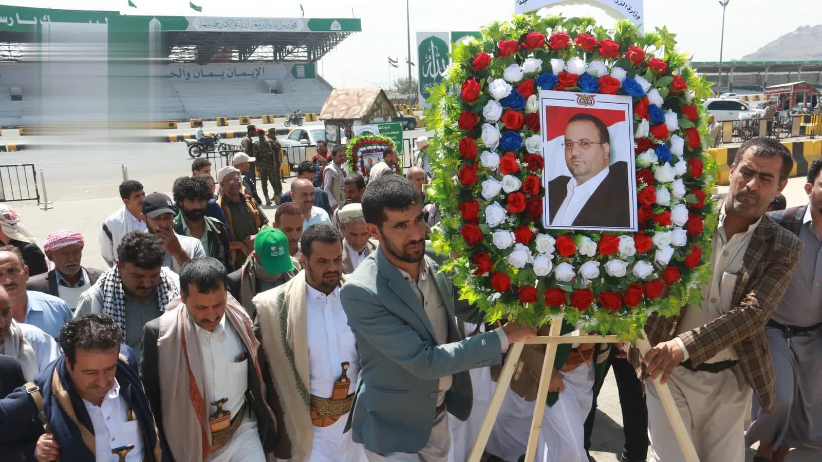 Agriculture Ministry Leaders Visit Martyrs Graves