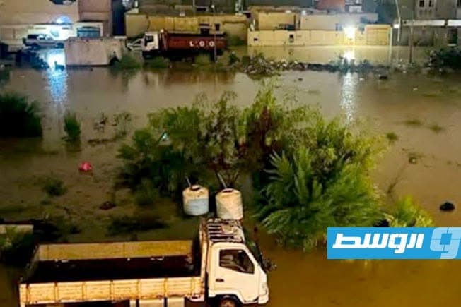 إزالة مياه الأمطار من سرت