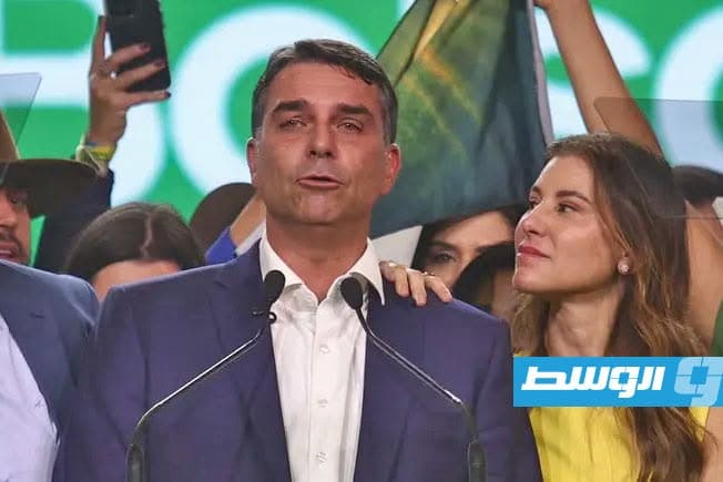 بولسونارو يتفوق على لولا في الجولة الأولى