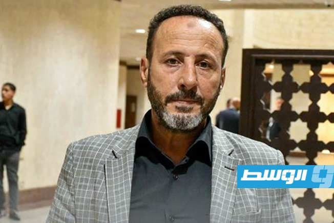 العرفي ينفي شائعات عقد جلسة للنواب