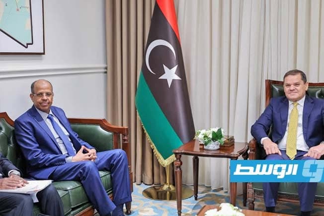الدبيبة يناقش مع رئيس مفوضية الاتحاد الأفريقي التطورات السياسة والعلمية
