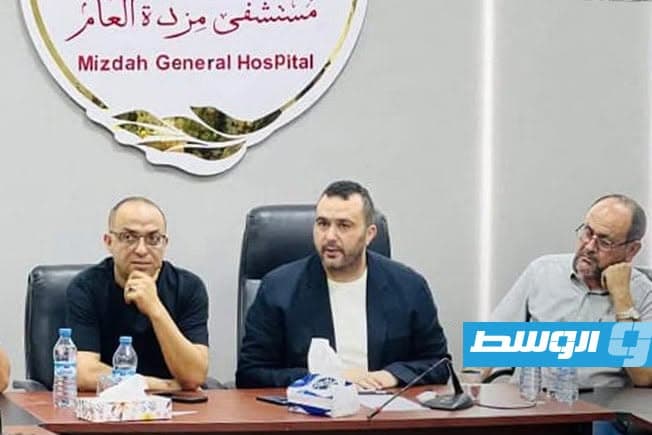 الغوج يزور مستشفيي مزدة ونسمة بعد الأضرار