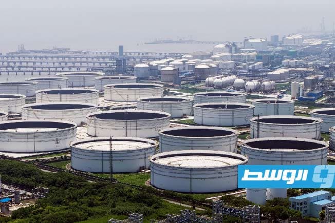 Oil drops amid Gulf supply boost