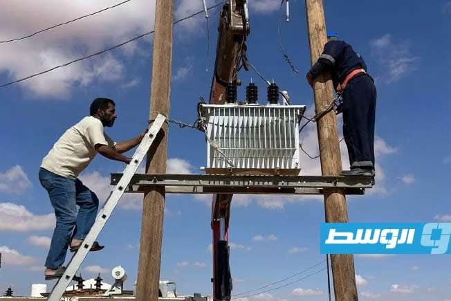 الكهرباء تستبدل 3 محولات معطوبة في الشقيقة