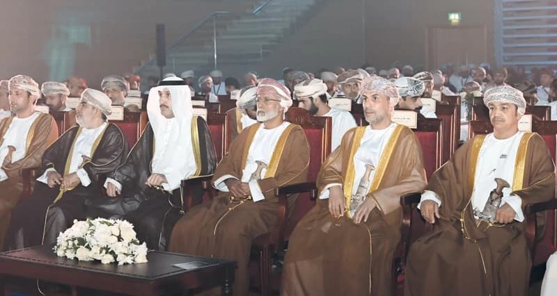 مجلس العمل بصلالة يناقش مستقبل سوق العمل