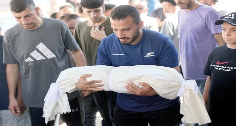 شهداء بينهم أطفال ونساء في غزة والقطاع الصحي يواجه أزمة