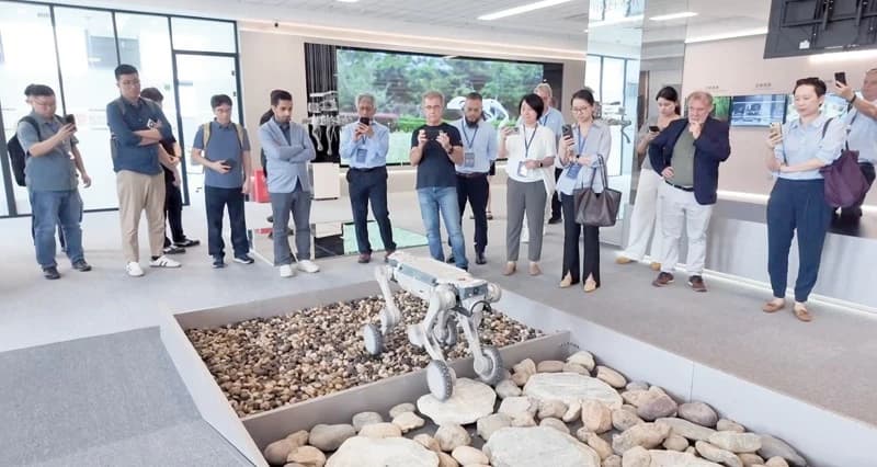 Al-Madain promotes AI investments in China