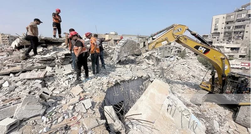 Gaza shelling continues amid oxygen shortages