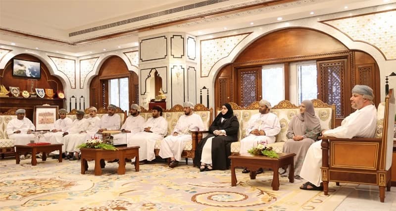 Dhofar governor awards top GED students
