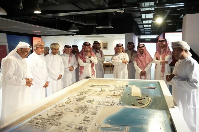 تعزيز التعاون التجاري بين عمان والسعودية