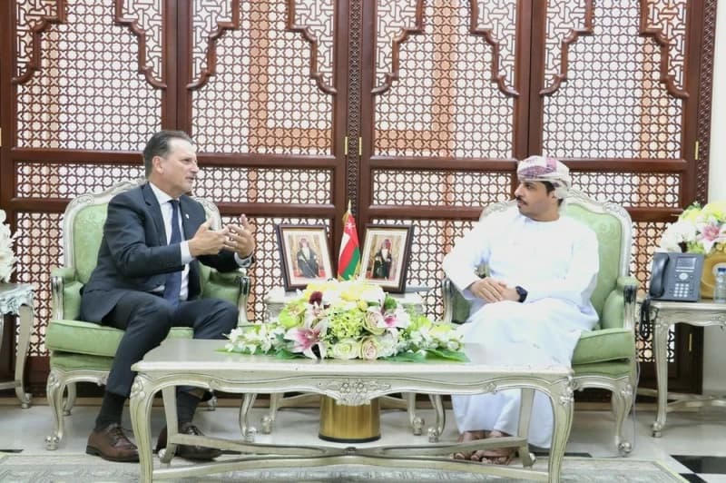 الأعمال الخيرية وتعاون الصليب الأحمر