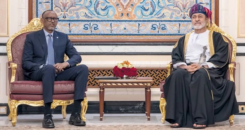 السلطان والرئيس يناقشان التعاون والاستثمار